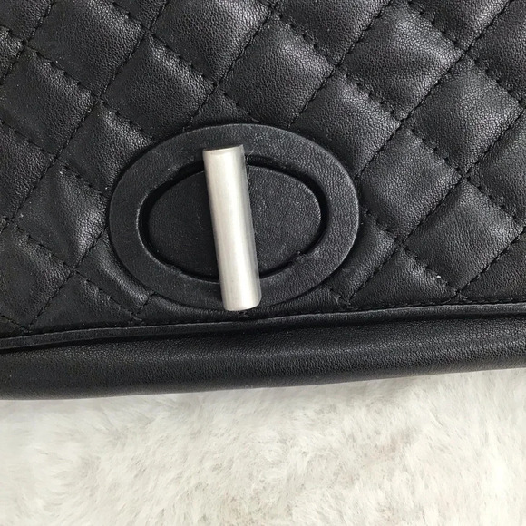 Talbots Quilted Leather Classic Clutch Shoulder Bag Silver Chain Hardware - Picture 4 of 14